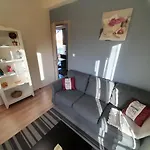 Elektra's With Parking Apartment