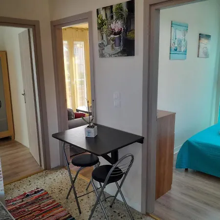 Apartment Elektra's With Parking