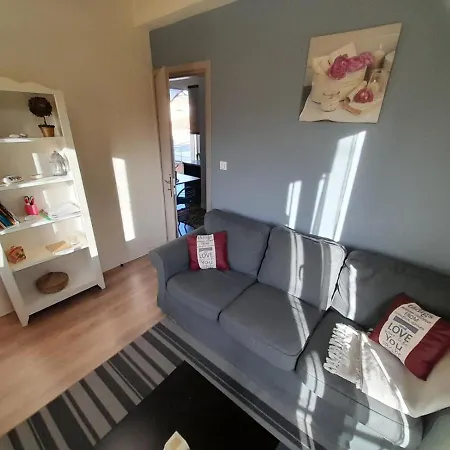 Elektra's With Parking Appartamento