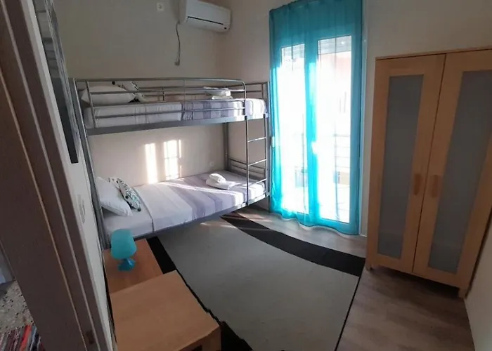 Elektra's With Parking Appartement *