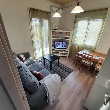 Elektra's With Parking *